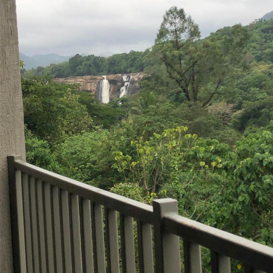 Niraamaya Retreats Samroha Athirappilly 外观 照片